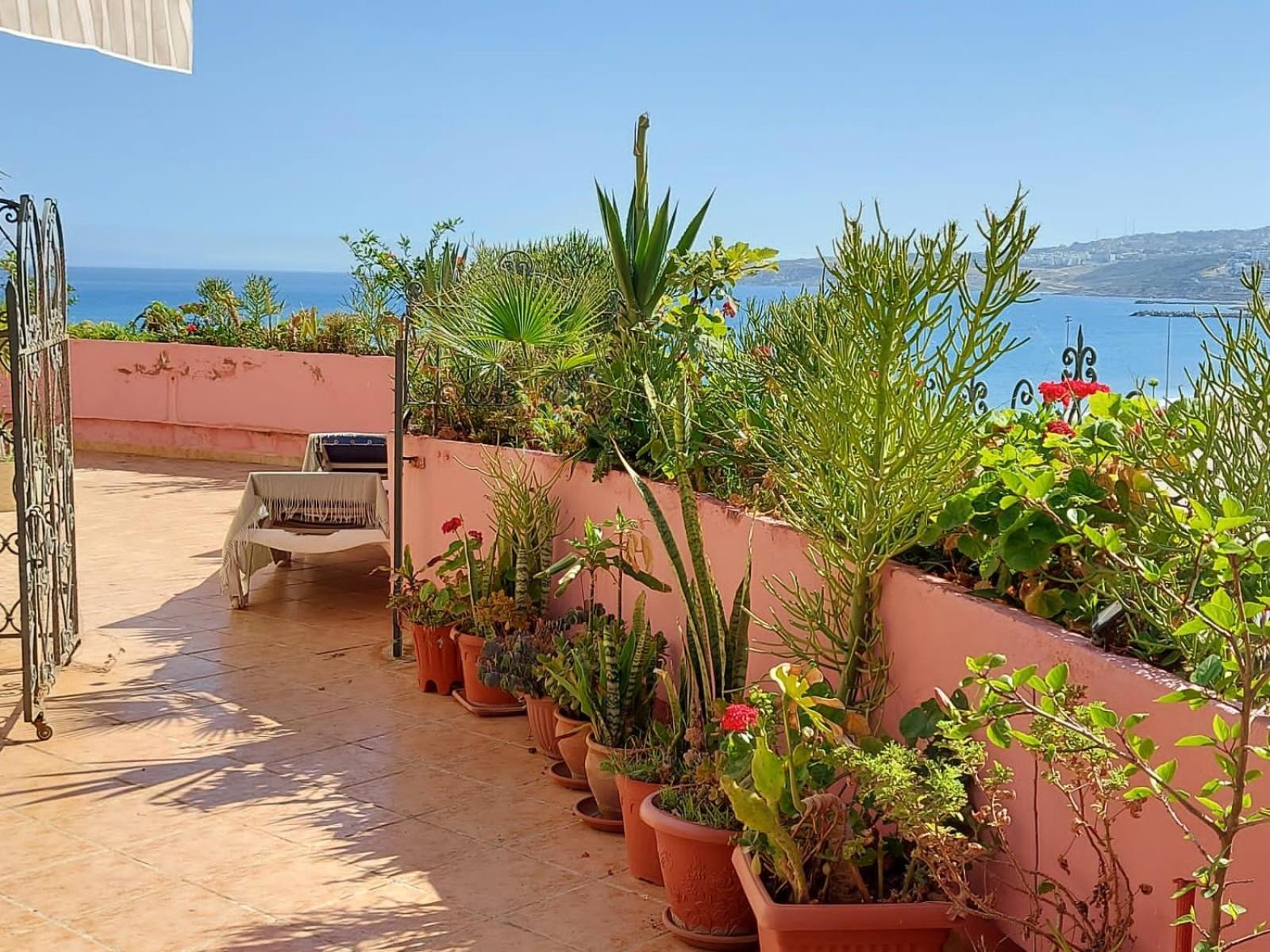 Appartement bord de mer et piscine Tanger Extérieur photo