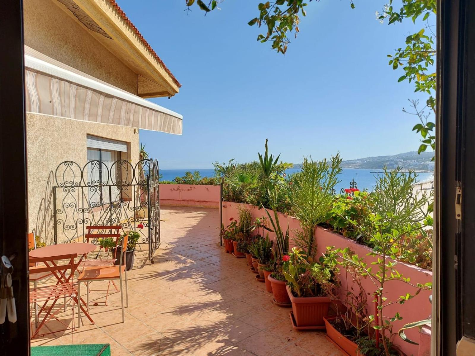 Appartement bord de mer et piscine Tanger Extérieur photo