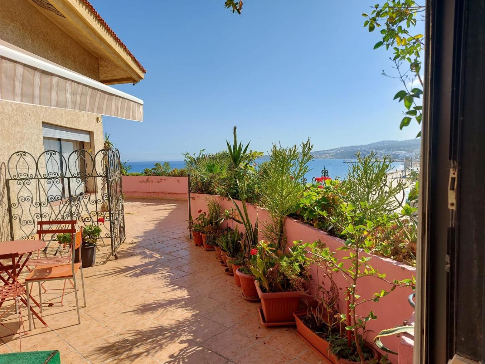 Appartement bord de mer et piscine Tanger Chambre photo
